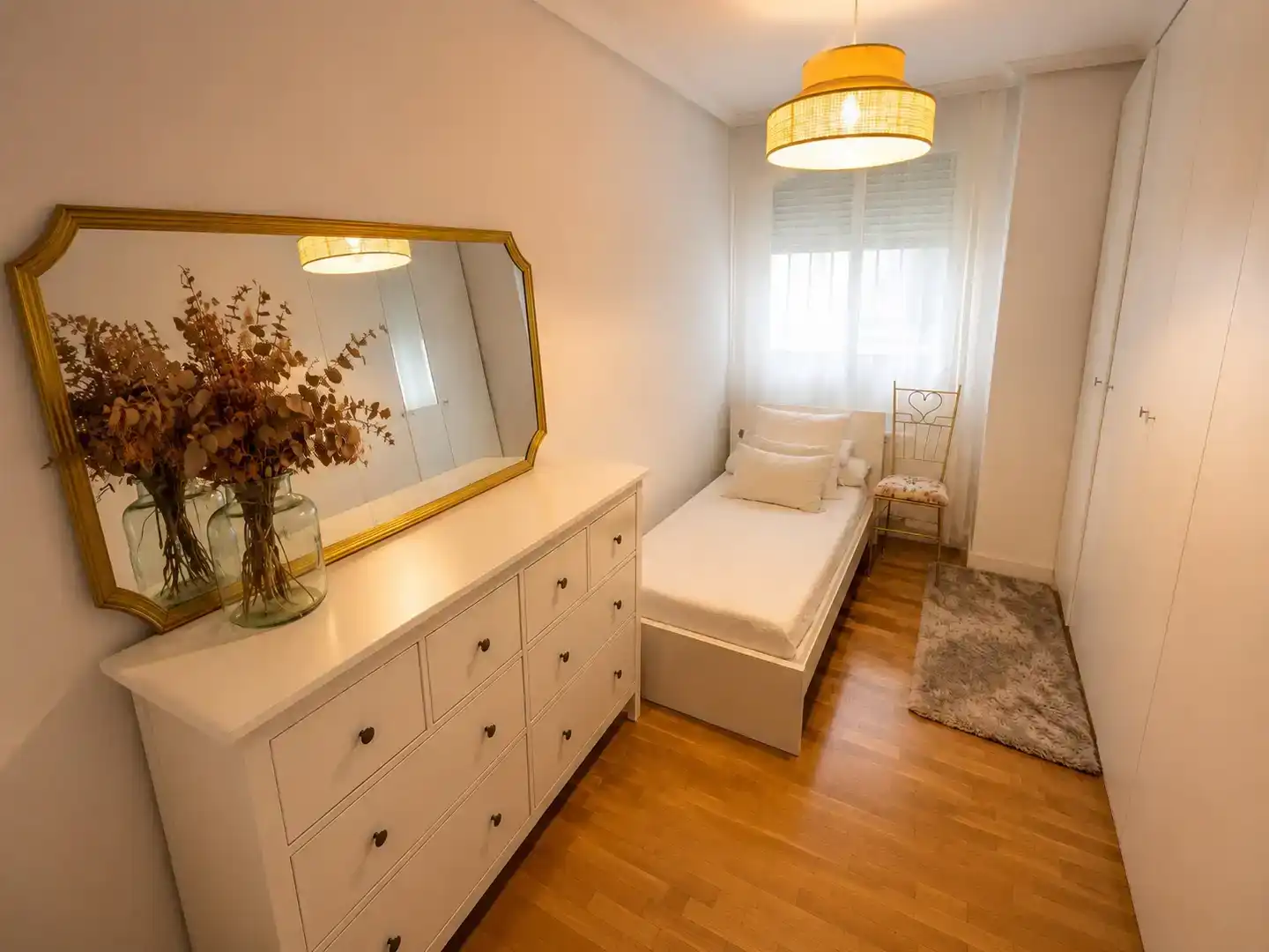 Habitación de Dúplex en venta en Boadilla del Monte con Aire acondicionado y Piscina