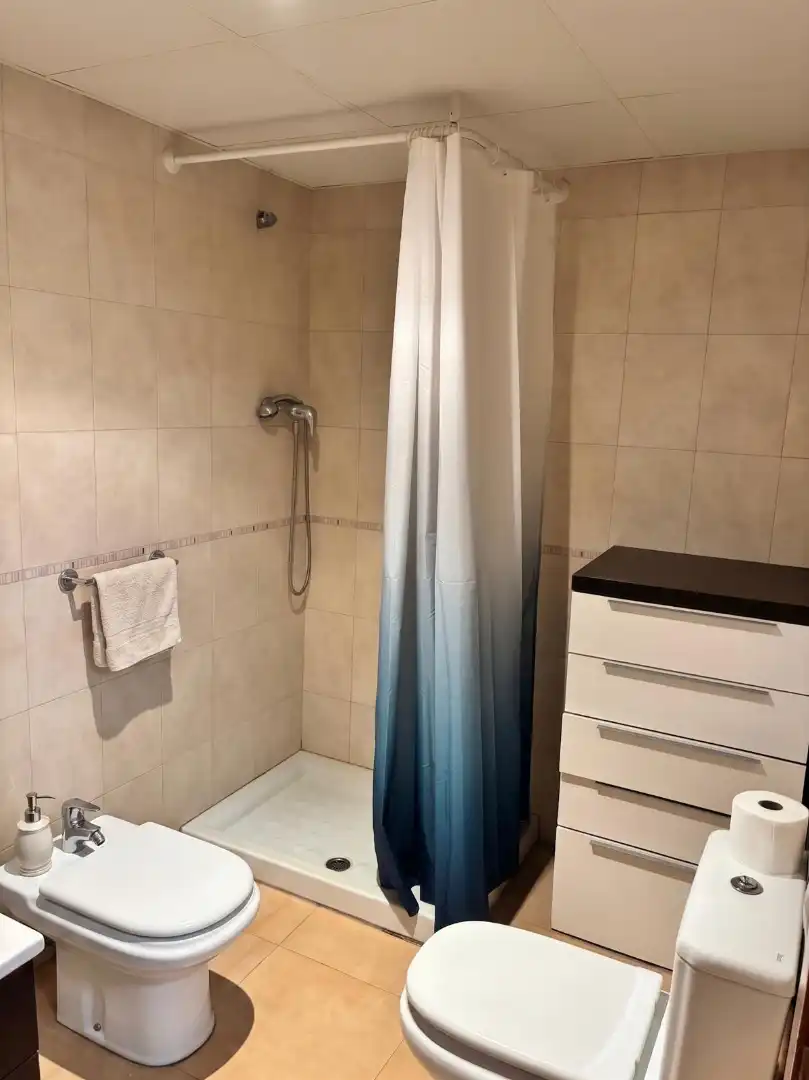 Baño de Piso en venta en Tortosa con Aire acondicionado, Calefacción y Amueblado