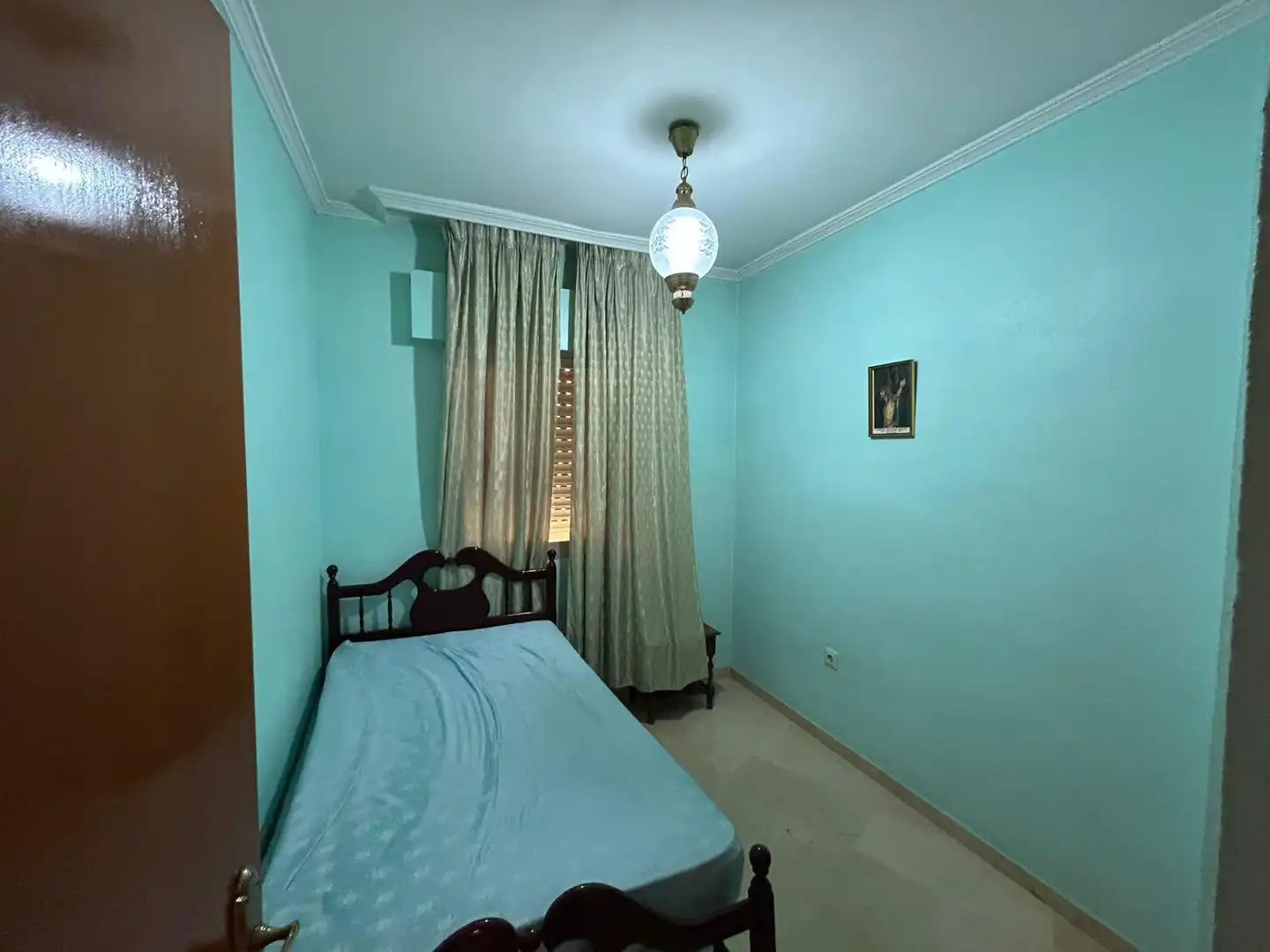 Bedroom of Flat for sale in Sevilla  with Air Conditioner and Balcony