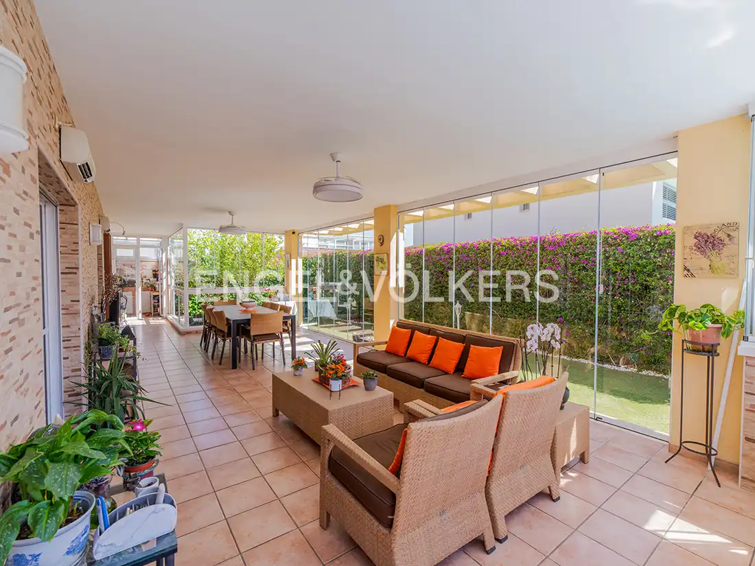 Terrassa de Casa o xalet en venda en Alicante / Alacant amb Aire condicionat, Calefacció i Jardí privat