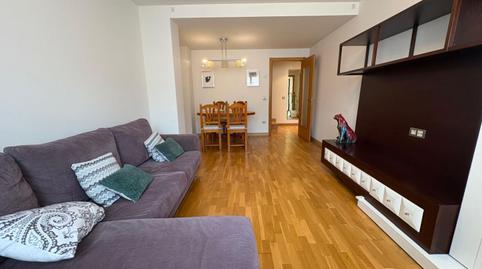 Foto 2 de Piso de alquiler en Belarminio Cabal, Ciudad Naranco - Prados de La Fuente, Oviedo