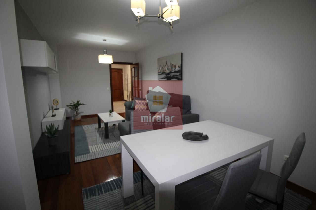 Sala d'estar de Pis de lloguer en Ponteareas amb Calefacció, Parquet i Traster