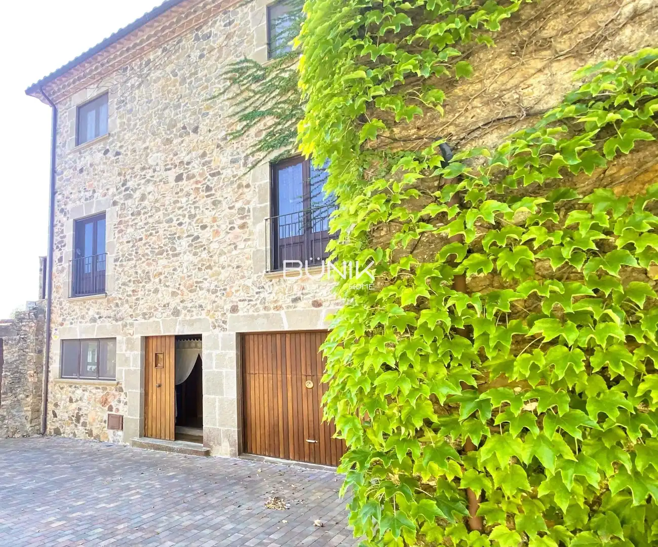 Vista exterior de Casa o xalet en venda en Torrent (Girona) amb Aire condicionat, Calefacció i Terrassa