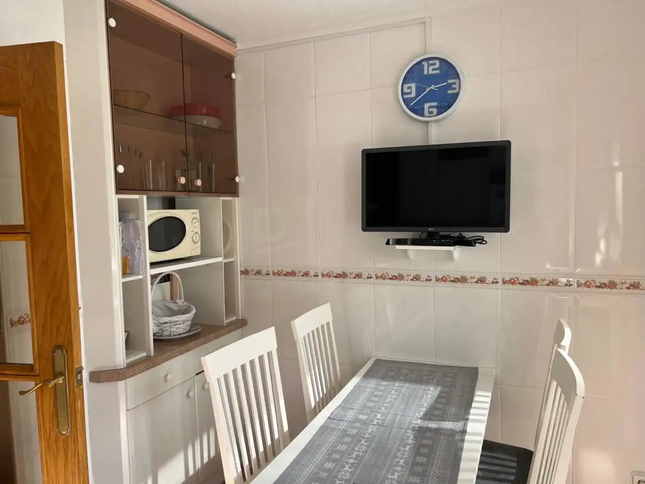 Flat for rent in Calle ESPARTEROS, Santa Bárbara