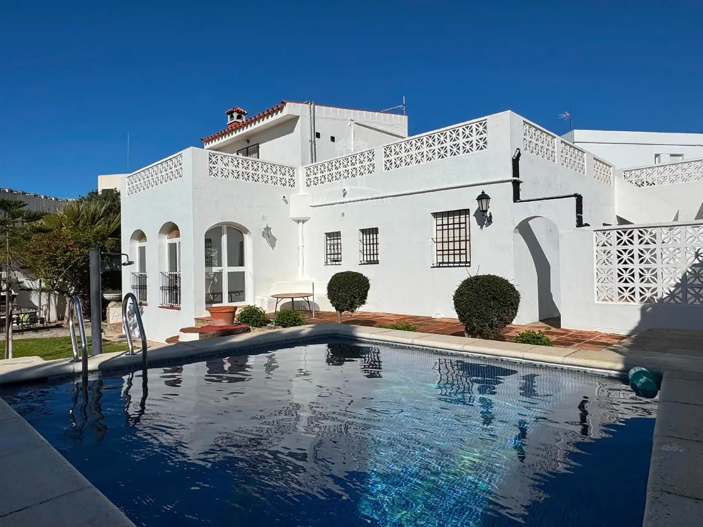 Exterior view of Houses for sale in Conil de la Frontera  with Air Conditioner, Heating and Swimming Pool