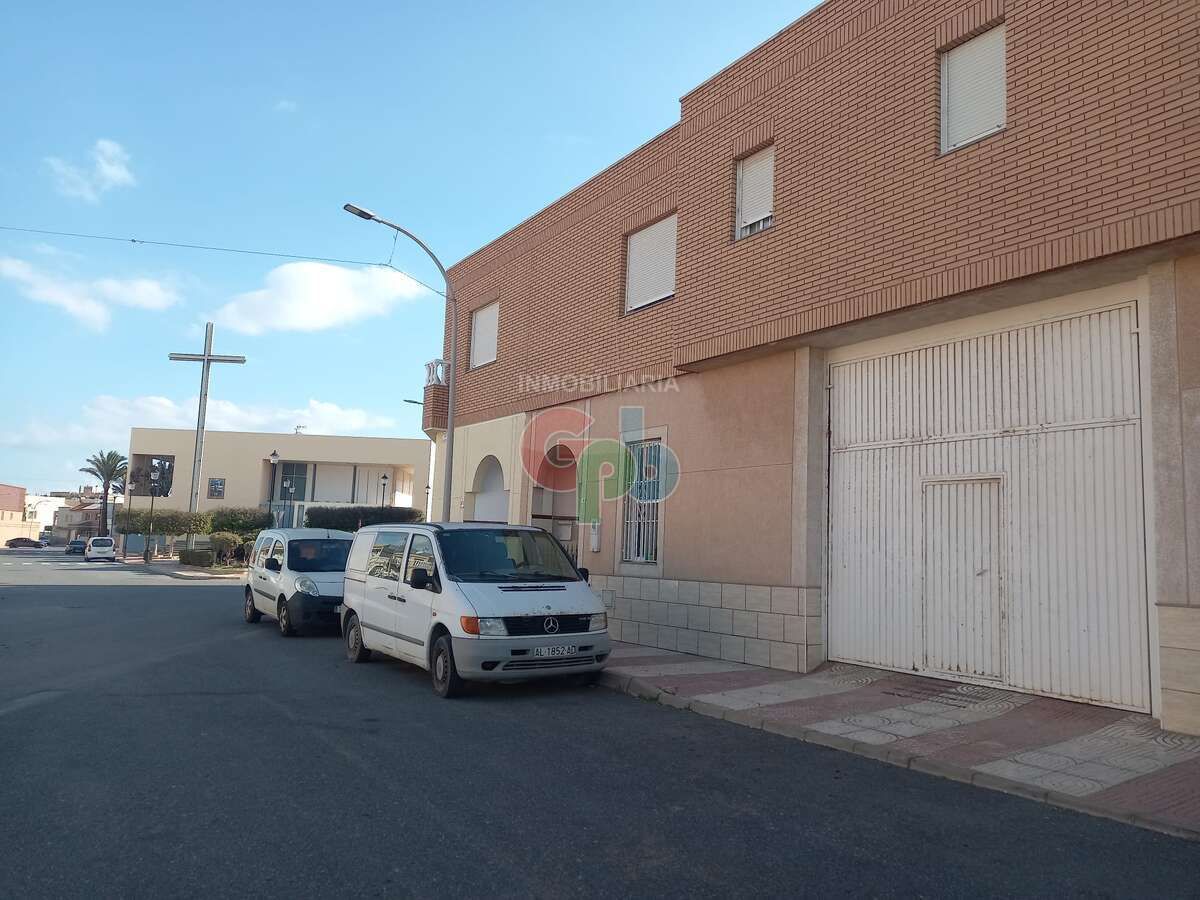 Vista exterior de Dúplex en venda en Roquetas de Mar