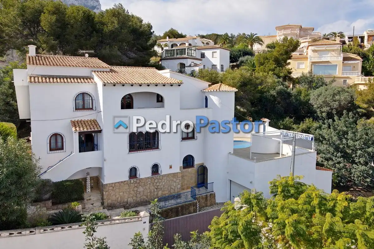 Villa avec piscine à vendre à El Montgó