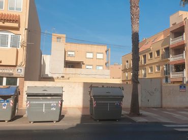 Residential land for sale in Calle las Malvinas 84
