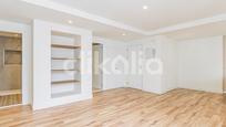Flat for sale in La Calzada - La Florida, imagen 1