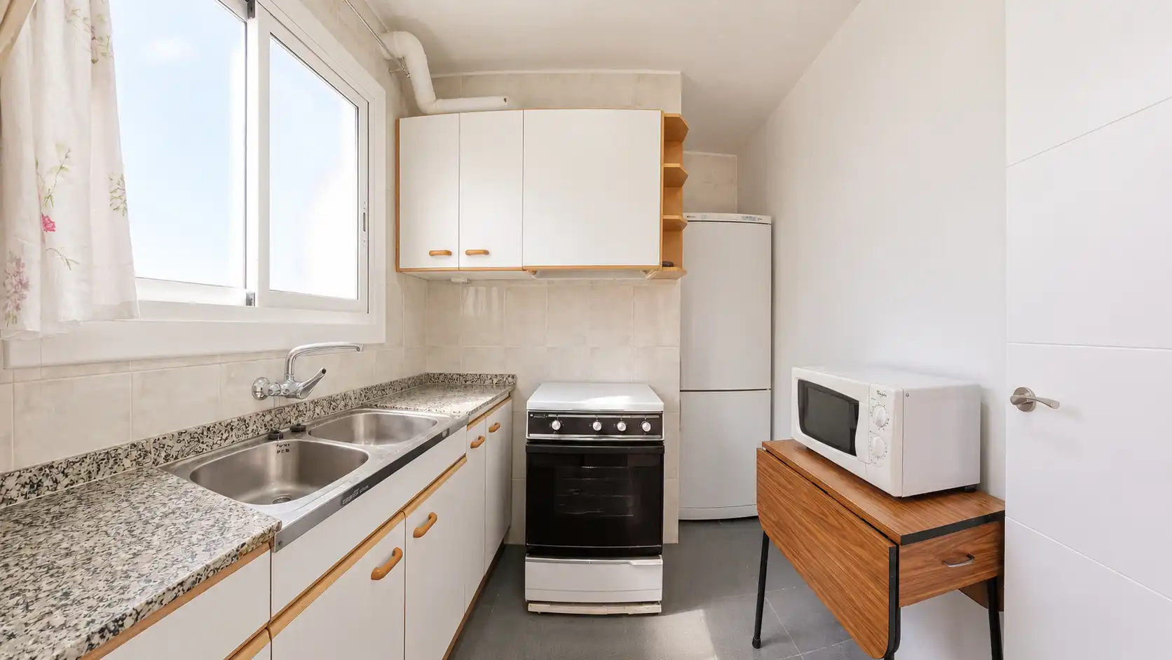 Küche von Dachboden zum Verkauf in Cunit mit Parkett, Terrasse und Balkon