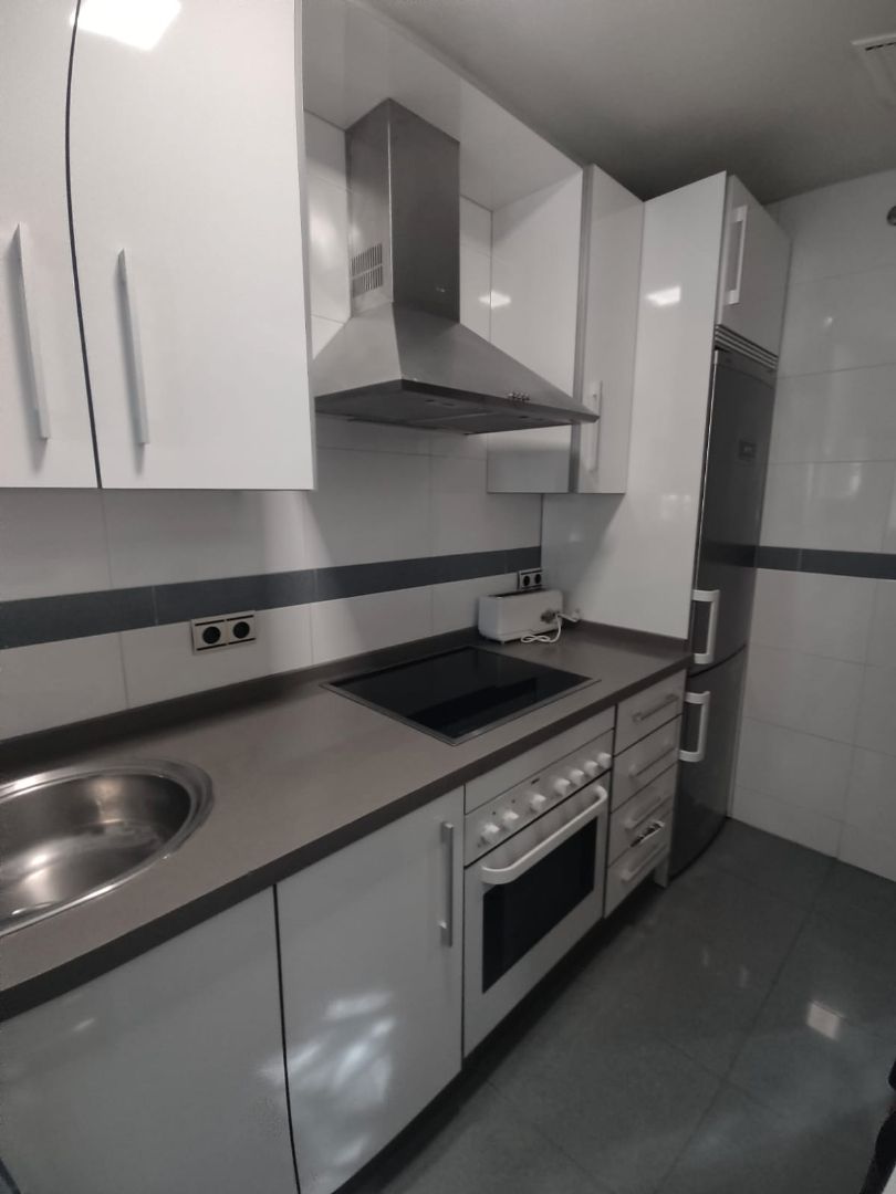 Apartamento de alquiler en Calle Atenea, El Altillo