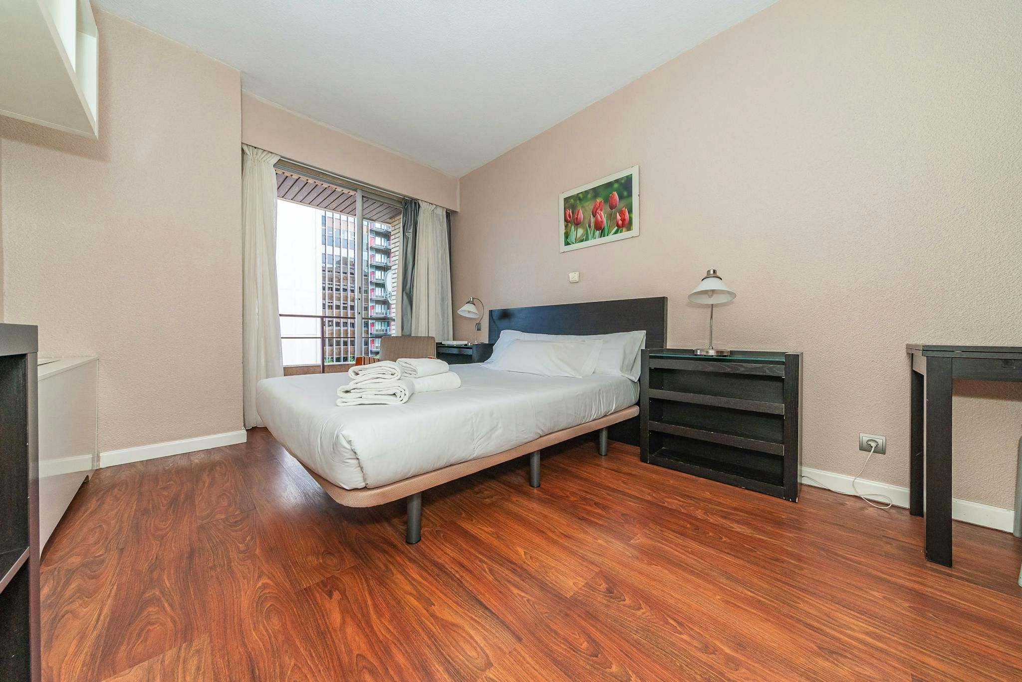 Schlafzimmer von Gebaude zur Miete in  Madrid Capital