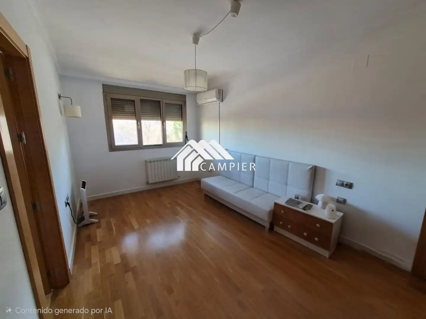 Sala d'estar de Casa adosada en venda en Albacete amb Aire condicionat, Calefacció i Terrassa