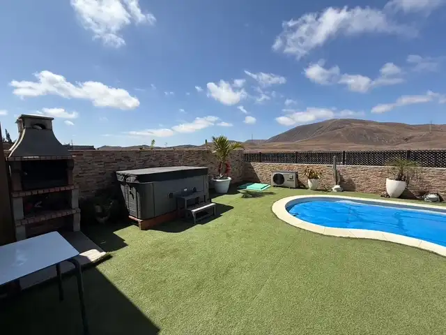 Adossat amb piscina en venda a Corralejo, imagen 131