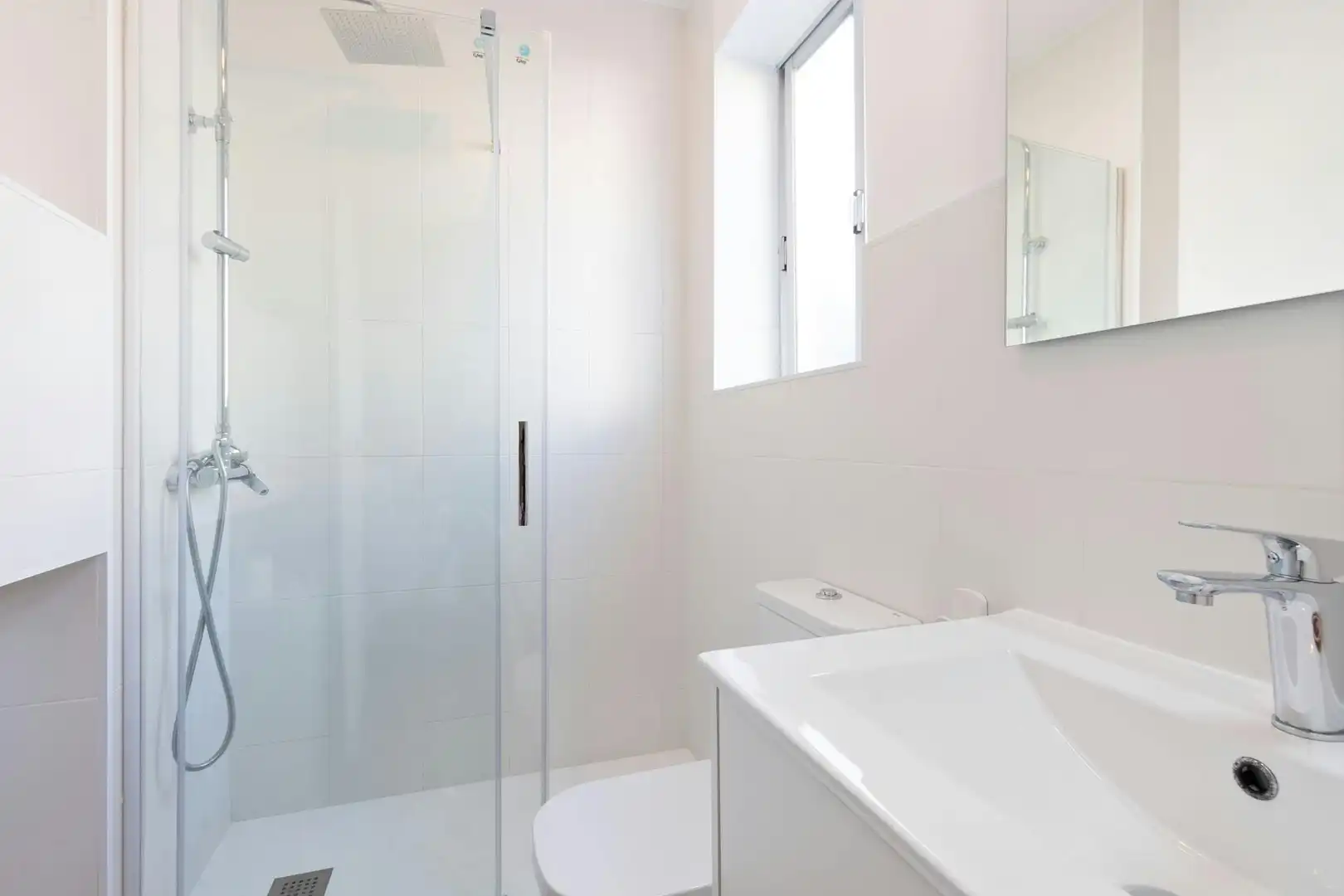 Flat for rent in N/A, Triana Casco Antiguo
