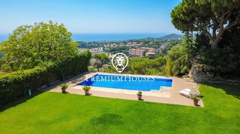 Exclusiva casa con jardín, piscina y espectaculares vistas al mar en Sant Andreu de Llavaneres, imatge 3
