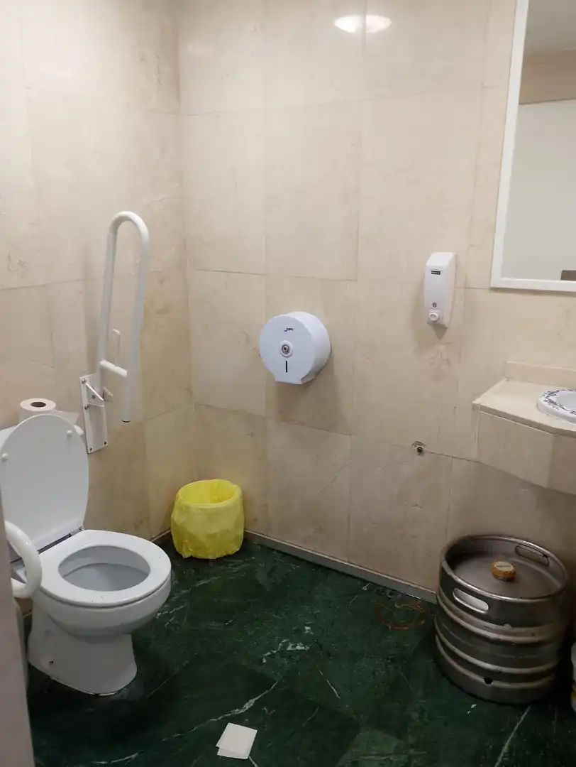 Local comercial en venta en Calle de Santiago Apóstol 9, imagen 6