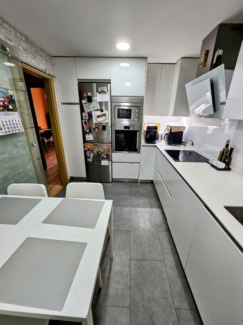 Cuina de Casa adosada en venda en Seseña amb Calefacció, Jardí privat i Traster