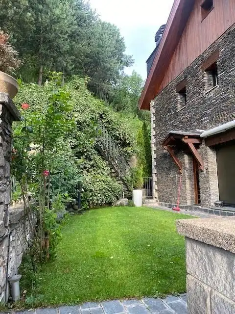 Casa adosada en venta en La Massana pueblo