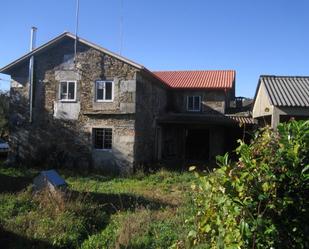 Vista exterior de Casa o xalet en venda en Monfero amb Jardí privat i Traster