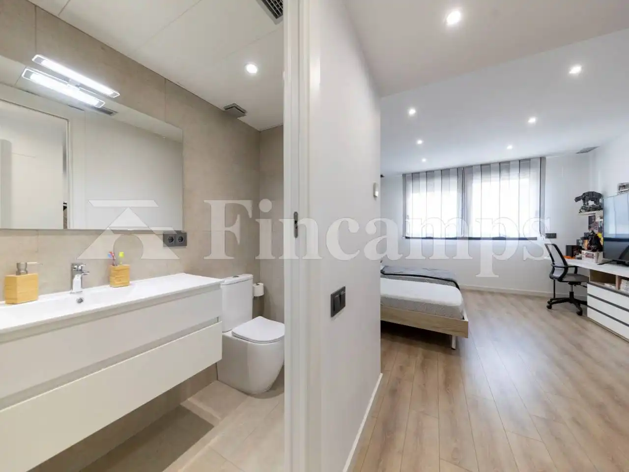 Bedroom of Detached homes for sale in Sabadell  with Air Conditioner, Heating and Private garden