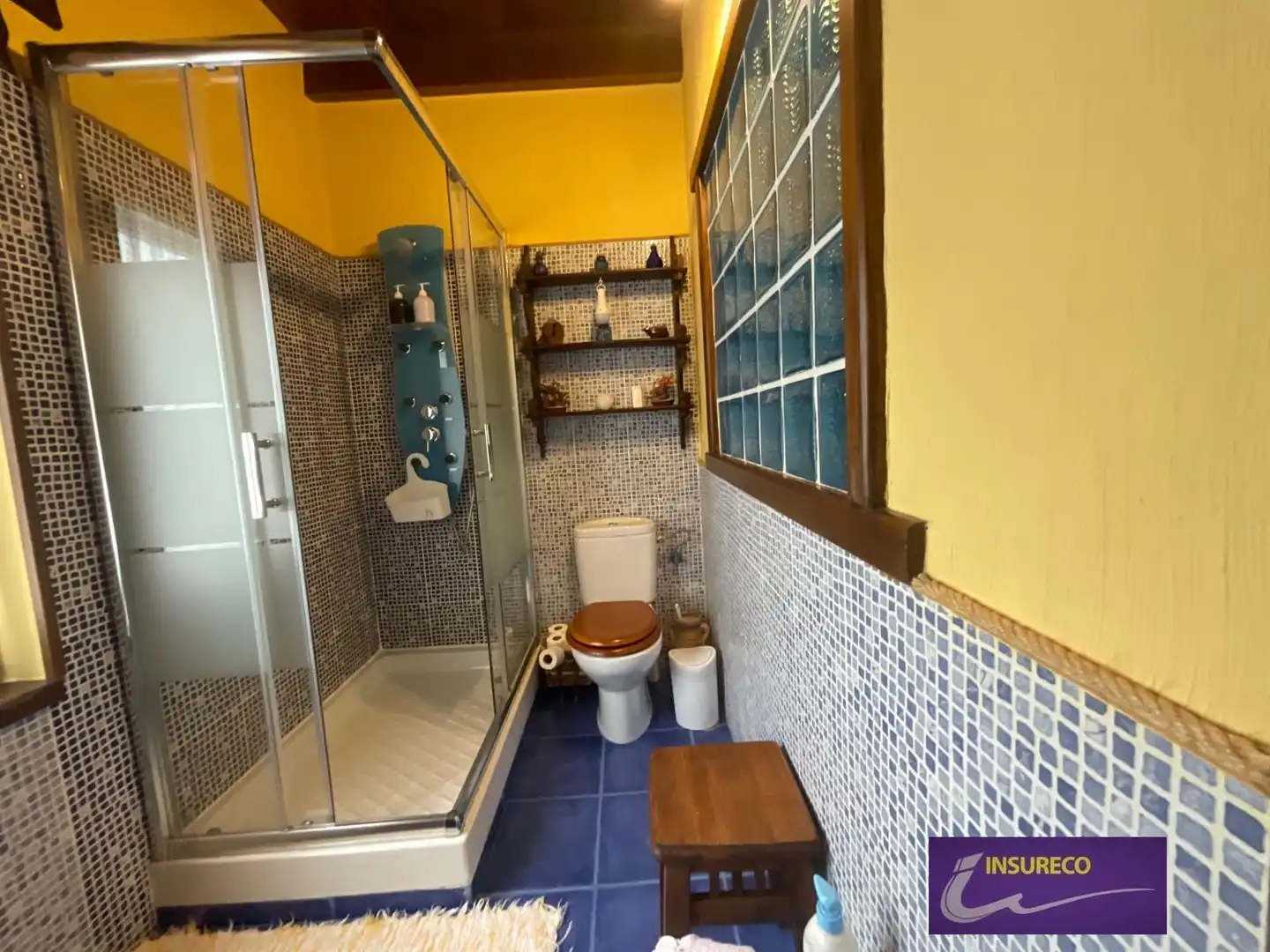 Bany de Casa o xalet en venda en Bustillo del Páramo amb Calefacció, Jardí privat i Parquet