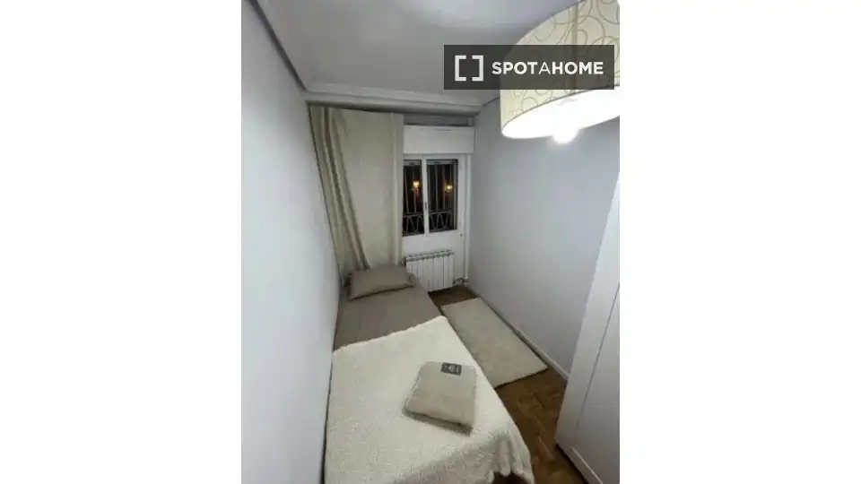 Habitación de Piso para compartir en Madrid con Aire acondicionado, Calefacción y Terraza