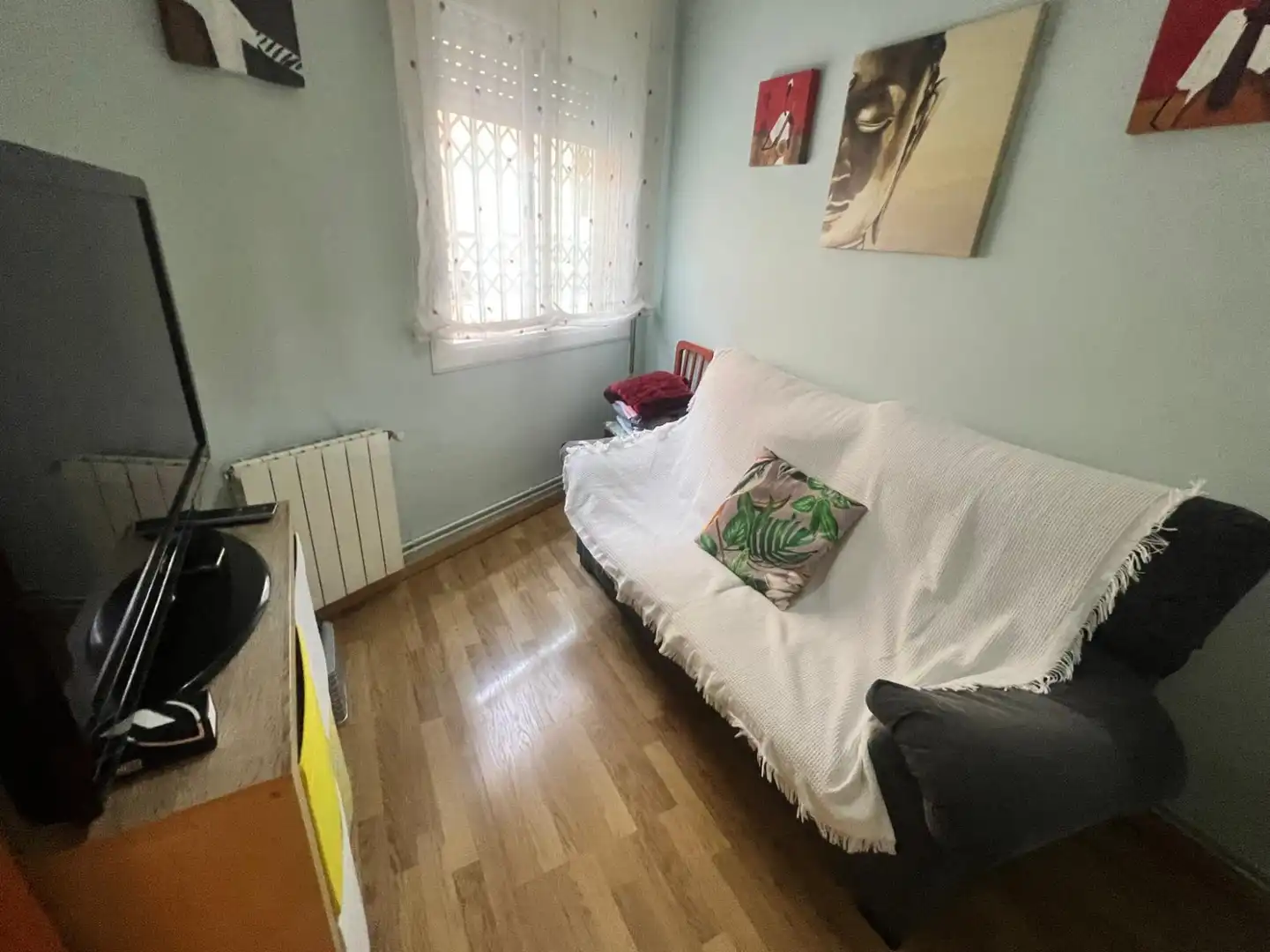 Buildings for sale in Ausona, Trinitat Vella