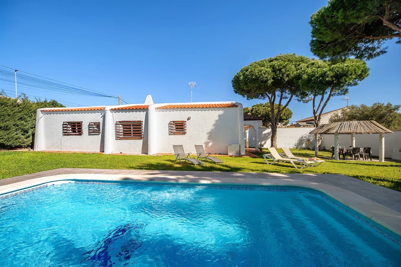Jardí de Casa o xalet en venda en Chiclana de la Frontera amb Jardí privat, Terrassa i Piscina