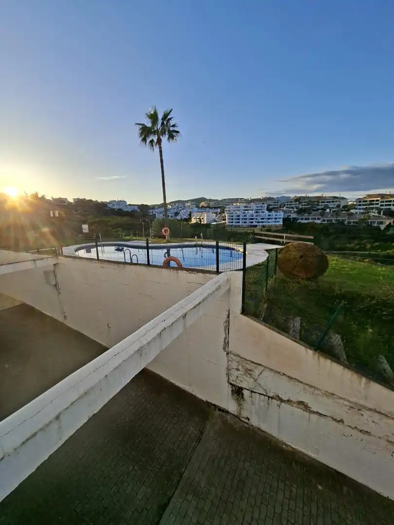Schwimmbecken von Wohnung zum Verkauf in Mijas mit Klimaanlage, Terrasse und Abstellraum