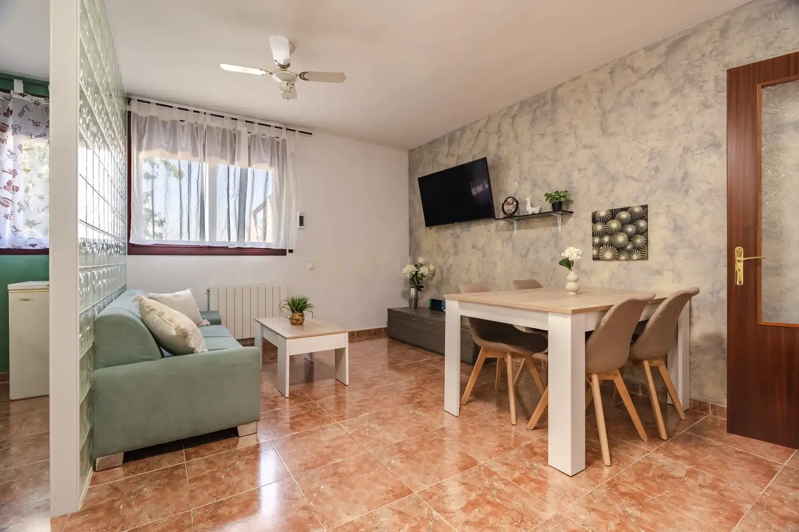 Sala de estar de Apartamento en venta en L'Arboç con Trastero y Horno