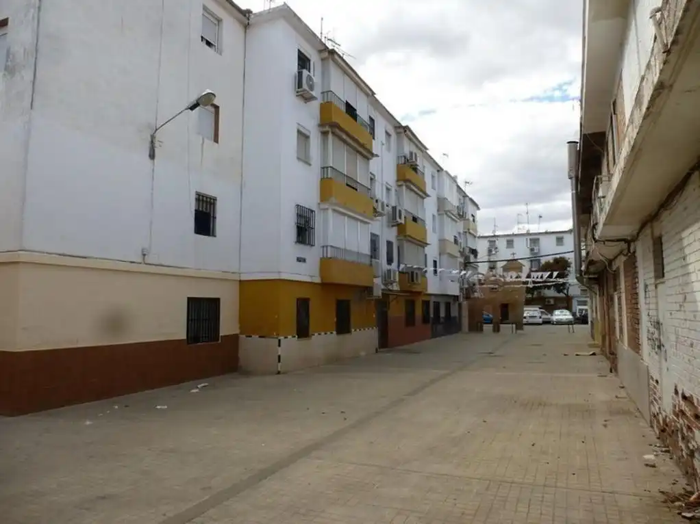Flat for sale in Este - Alcosa- Torreblanca, imagen 2