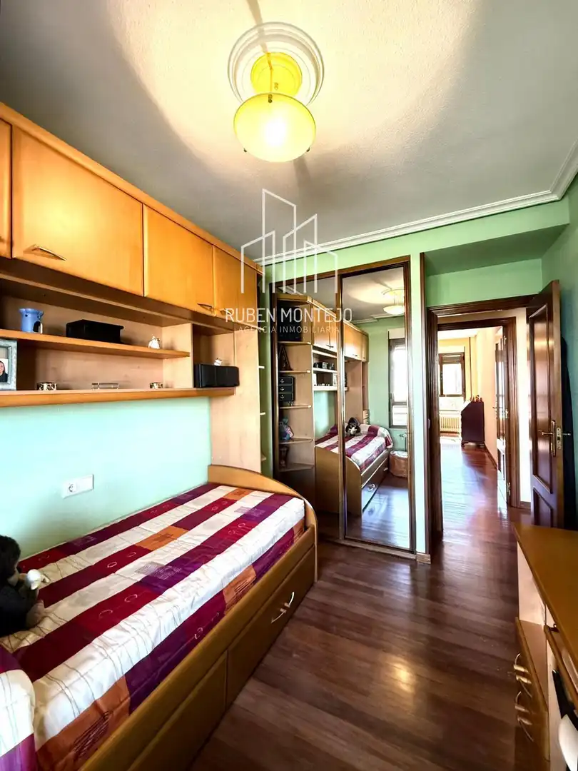 Bedroom of Flat for sale in Salamanca  with Heating, Terrace and Storage room