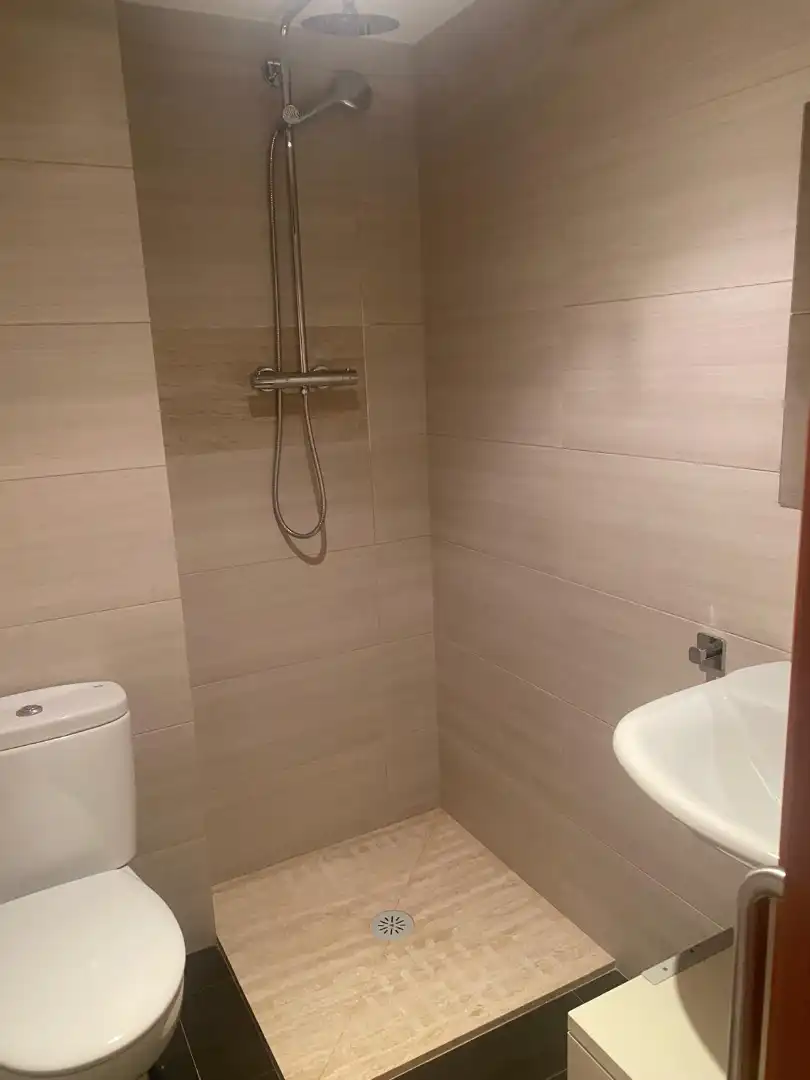 Flat for rent in Carrer del Castell de Solterra, 18, Montilivi
