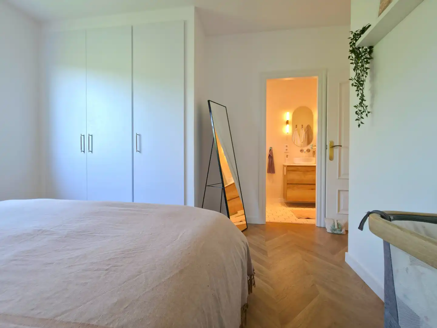 Habitación de Casa o chalet en venta en Corbera de Llobregat con Aire acondicionado, Calefacción y Jardín privado