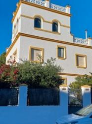 Exterior view of House or chalet for sale in  Sevilla Capital  with Air Conditioner, Private garden and Terrace