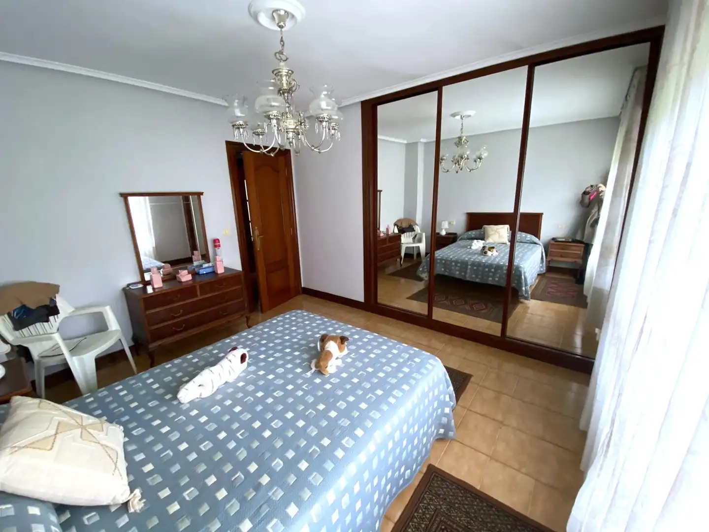 Dormitori de Casa o xalet en venda en Castro-Urdiales amb Calefacció, Jardí privat i Parquet