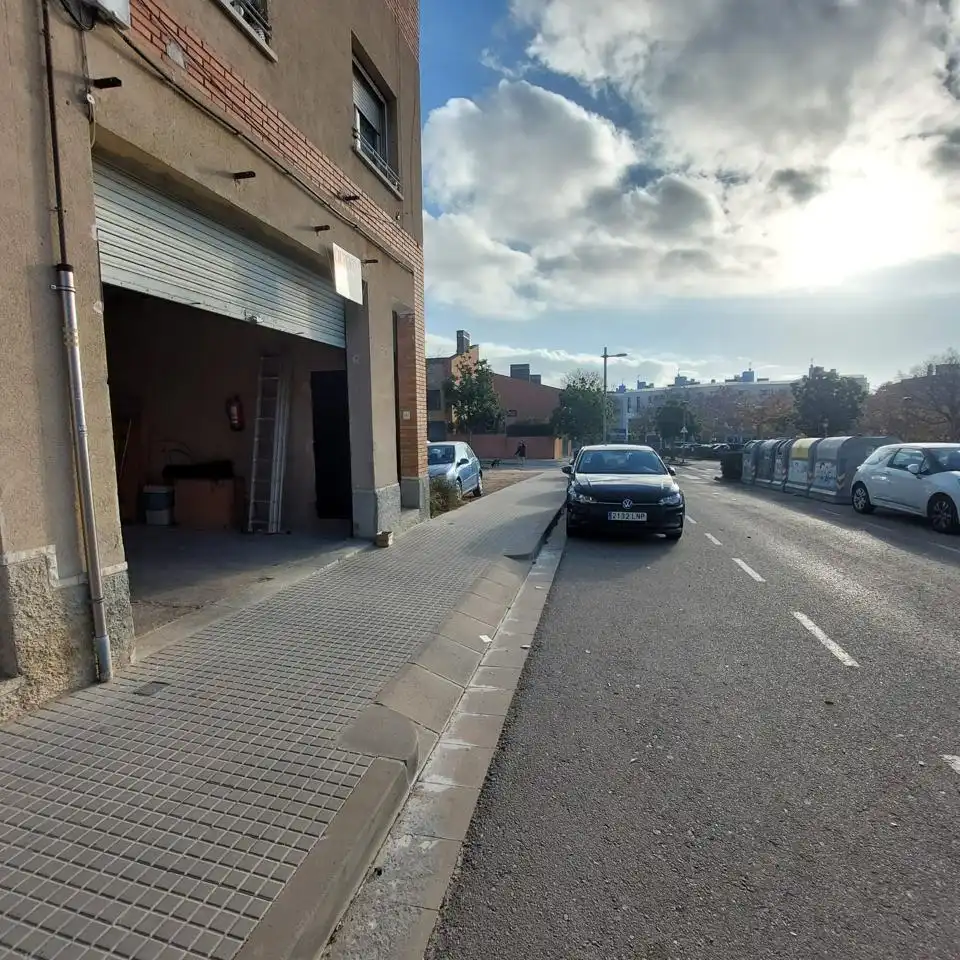 Aparcament de Local en venda en Vilafranca del Penedès