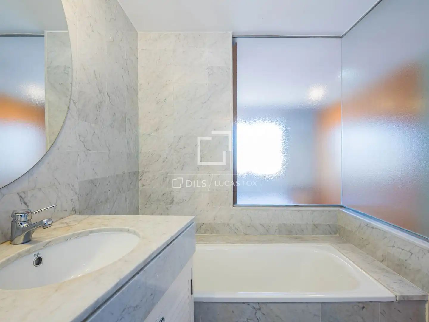 Bathroom of Flat for sale in Sant Cugat del Vallès  with Air Conditioner, Heating and Terrace