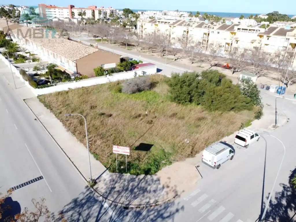Terreny residencial en venda a Avenida Valencia