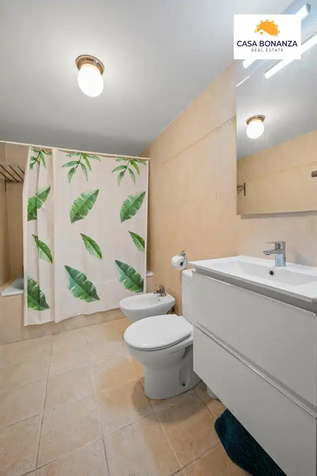 Bany de Apartament en venda en Almuñécar amb Aire condicionat, Terrassa i Traster