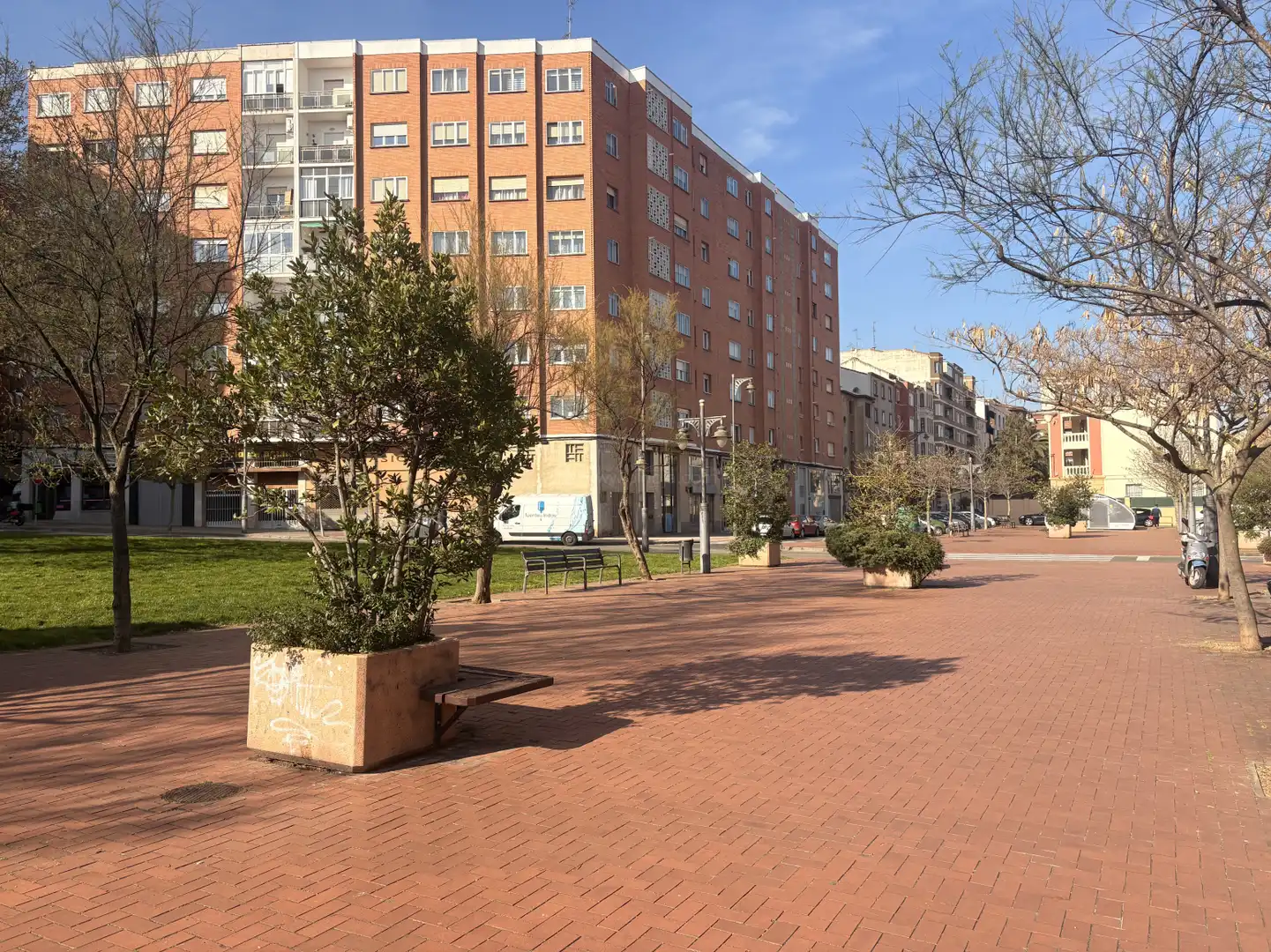 Vista exterior de Piso en venta en  Logroño con Calefacción
