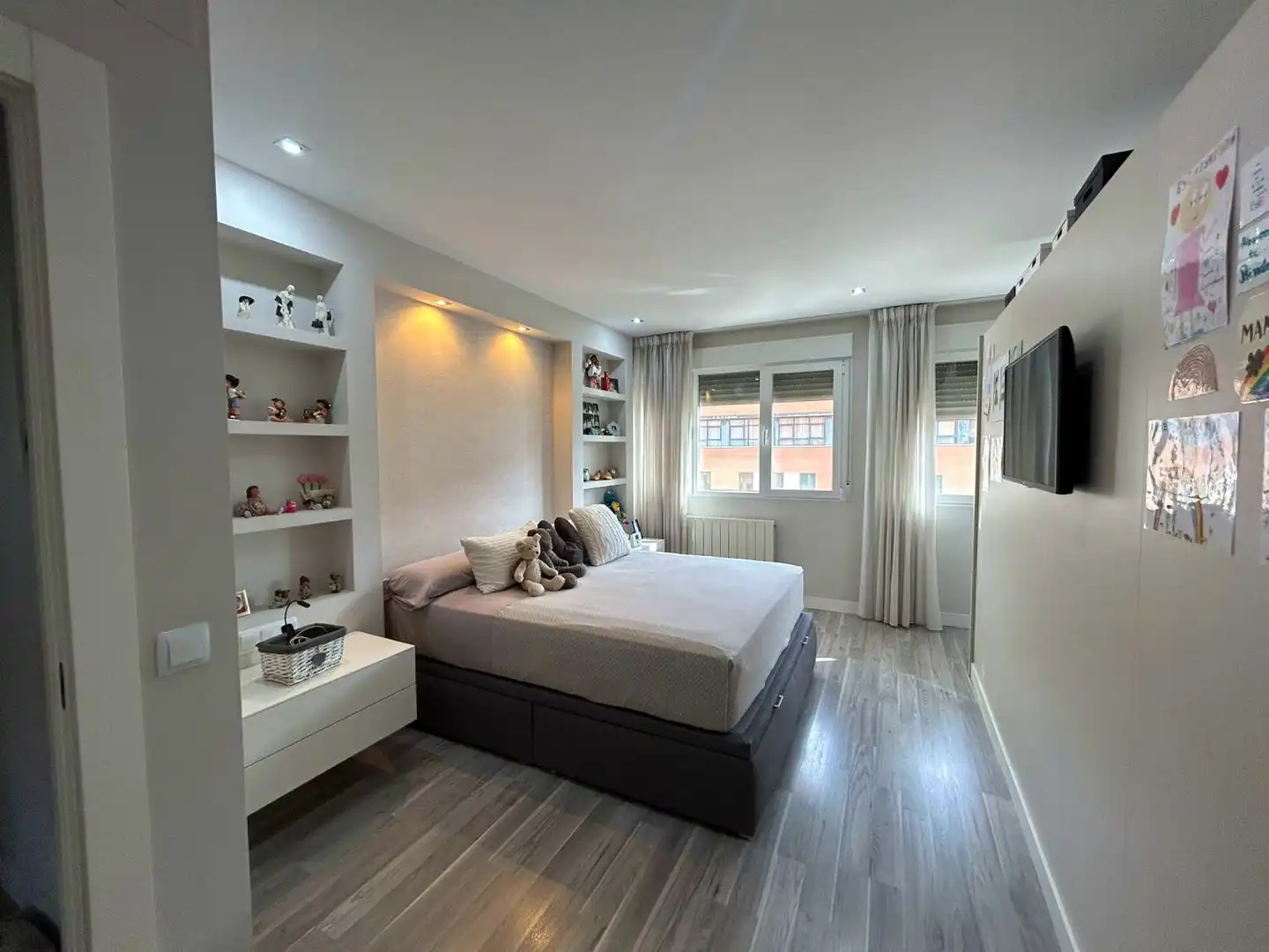 Habitación de Casa adosada en venta en Albacete con Aire acondicionado, Calefacción y Parquet