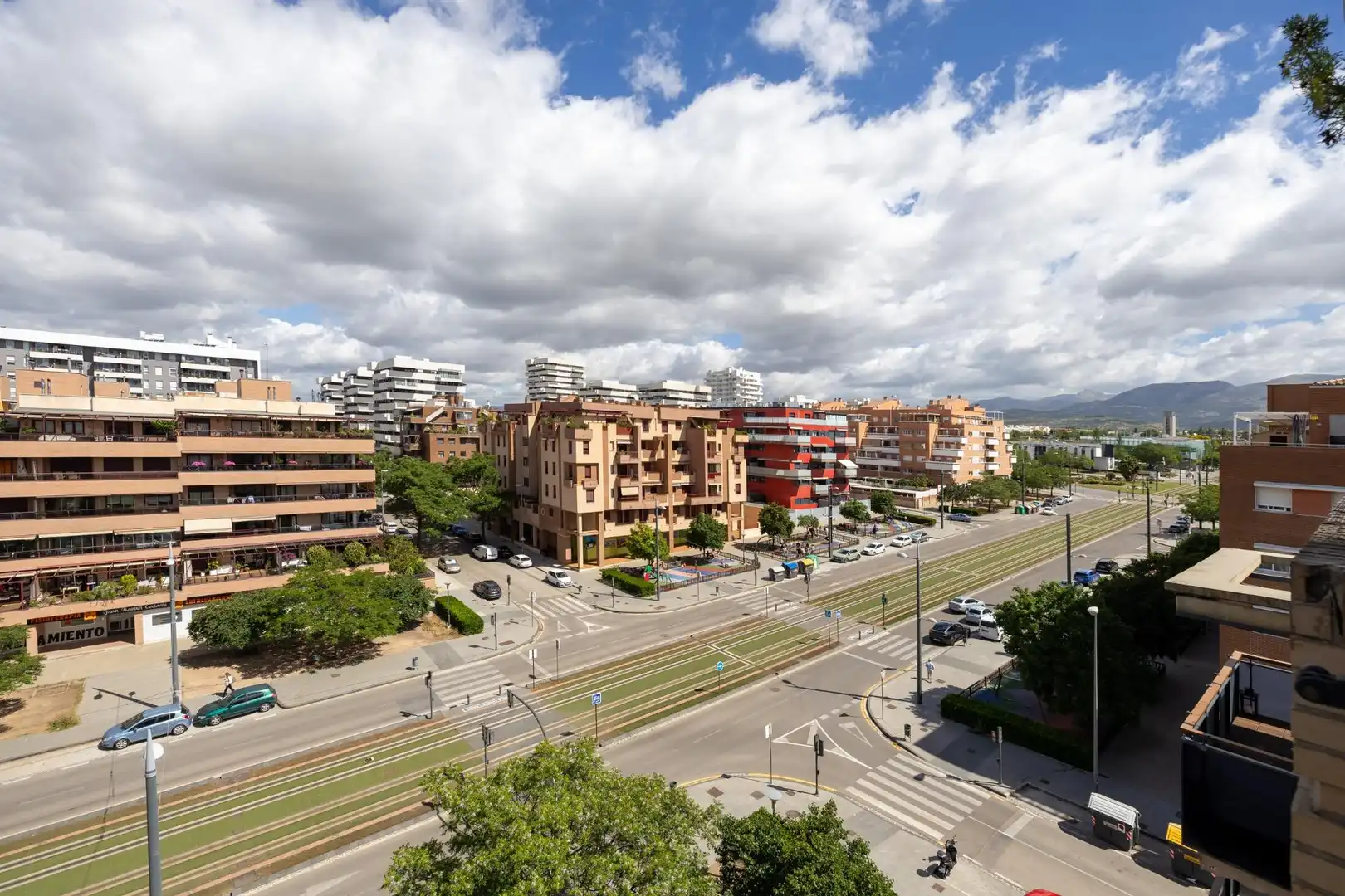 Vista exterior de Pis en venda en Granada amb Aire condicionat, Calefacció i Parquet