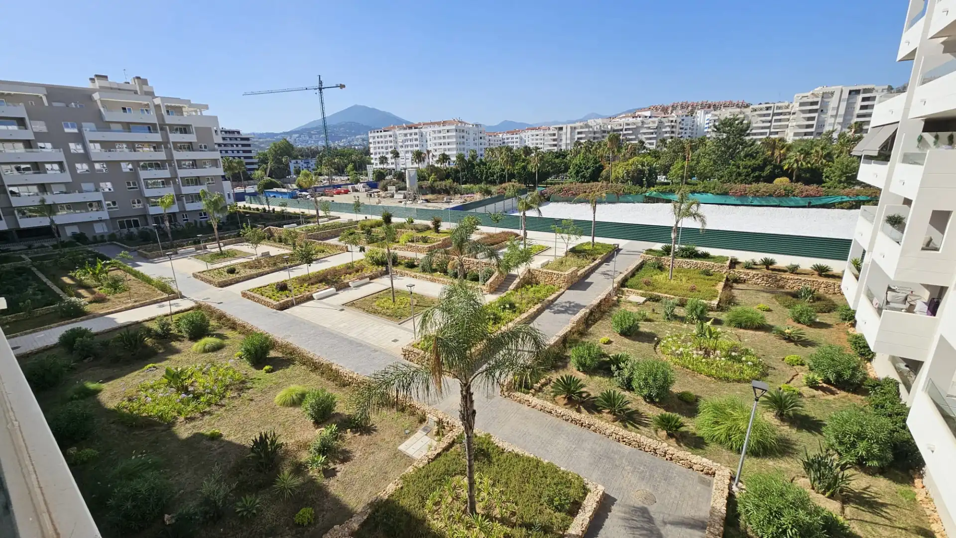 Jardí de Pis en venda en Marbella amb Aire condicionat, Calefacció i Parquet