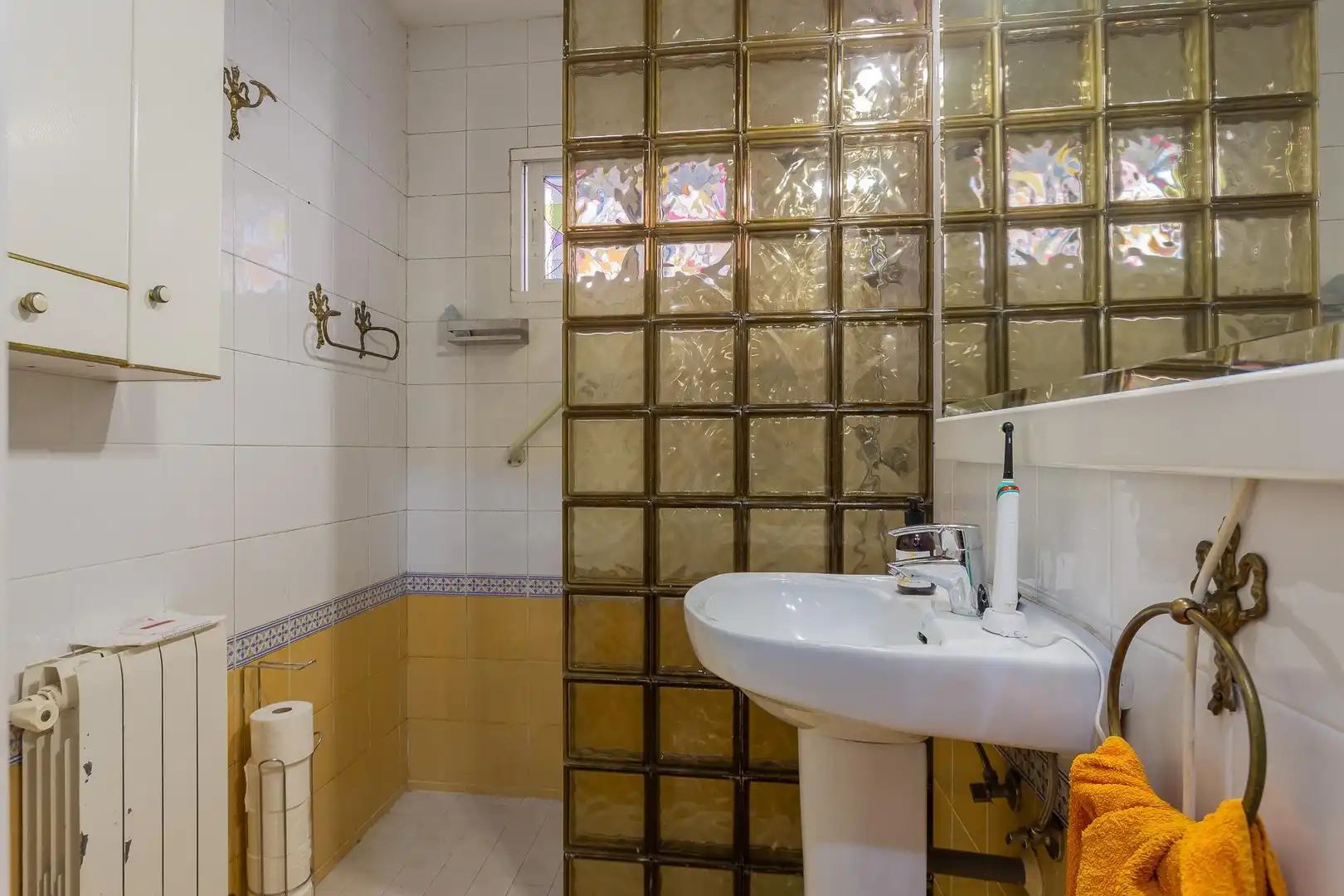 Baño de Casa o chalet en venta en Villar del Olmo con Calefacción, Jardín privado y Terraza