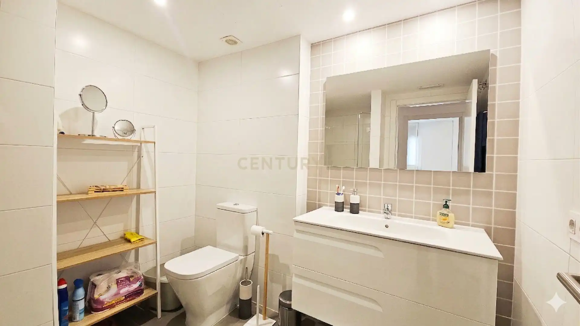 Bany de Apartament en venda en Llançà amb Aire condicionat, Piscina i Forn