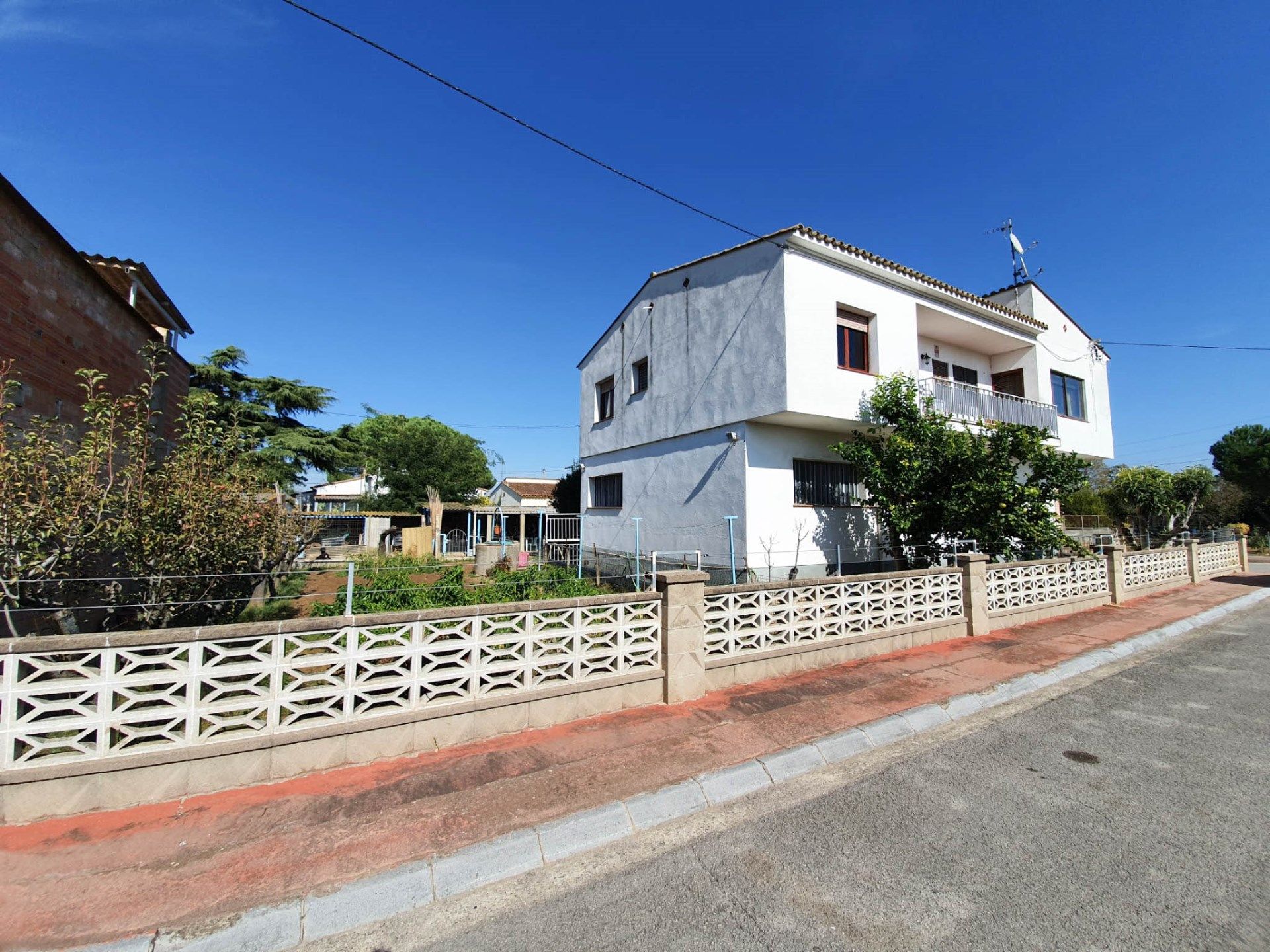 Exterior view of House or chalet for sale in Bescanó  with Heating, Terrace and Storage room