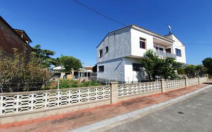 Vista exterior de Casa o xalet en venda en Bescanó amb Calefacció, Terrassa i Traster