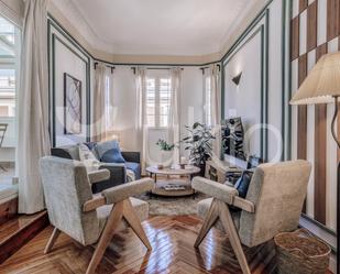 Sala d'estar de Apartament de lloguer en  Madrid Capital amb Aire condicionat, Calefacció i Terrassa